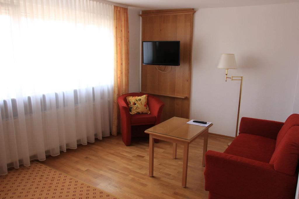 Hotel am Schloss Darmstaedter Hof Bad Homburg vor der Höhe Zimmer foto
