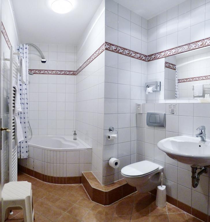 Hotel am Schloss Darmstaedter Hof Bad Homburg vor der Höhe Zimmer foto